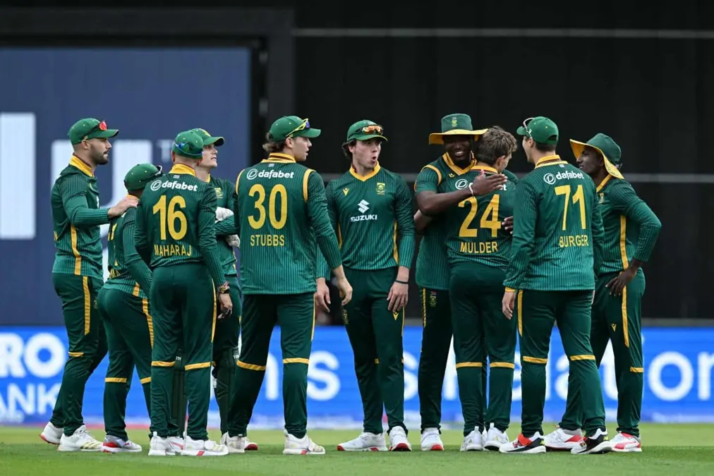 Proteas Face England in Unpredictable Cricket Encounter