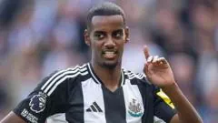 Liverpool Signs Alexander Isak for Record £125m Transfer Fee